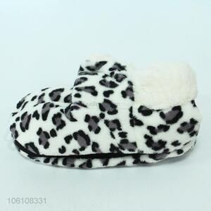High Quality Floor <em>Shoes</em> Fashion Indoor <em>Shoes</em>