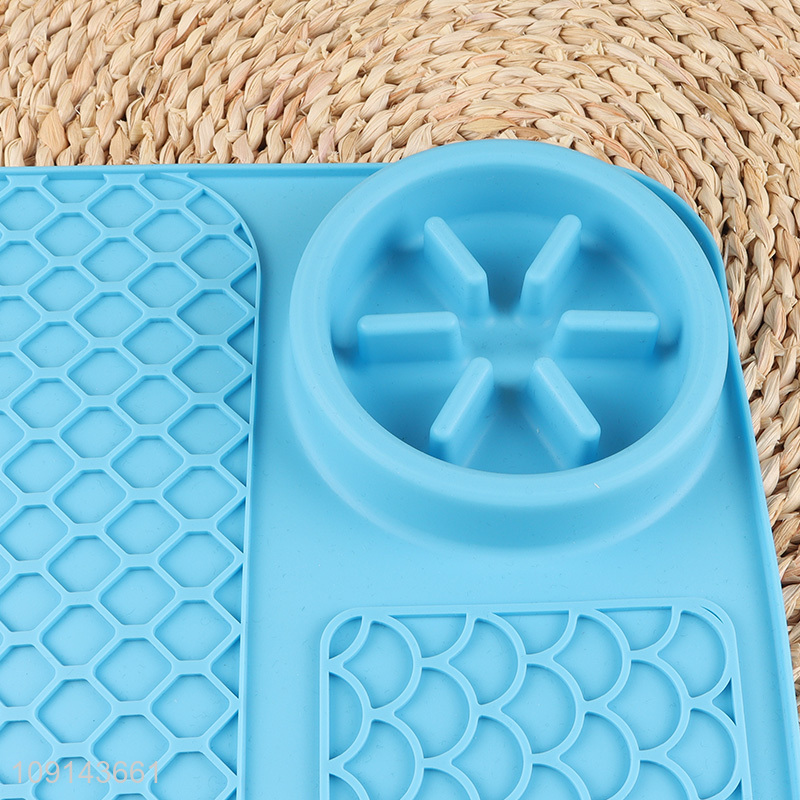 Top selling non-slip silicone pet slow feeder lick mat wholesale