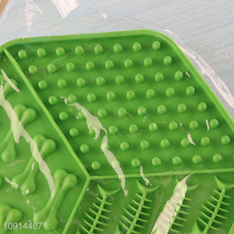 Good Quality Pet Dog Cat Silicone Licking Mat with Suction Cups