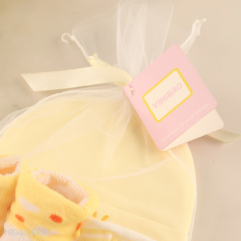 Top sale yellow striped baby hat socks set
