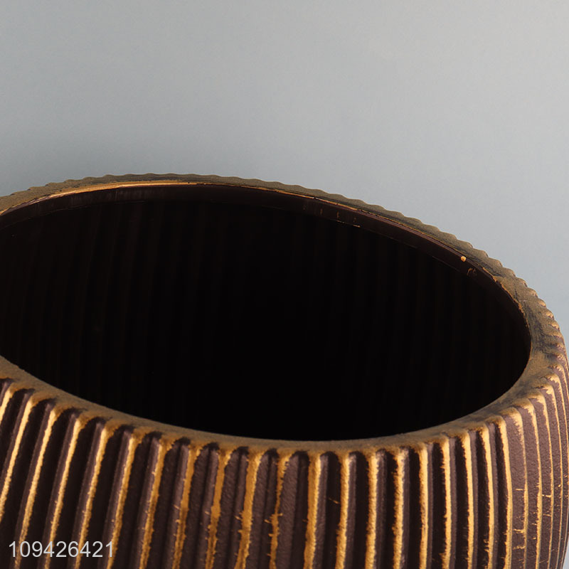 Wholesale Ribbed Plastic Planter Decorative Flower Pot