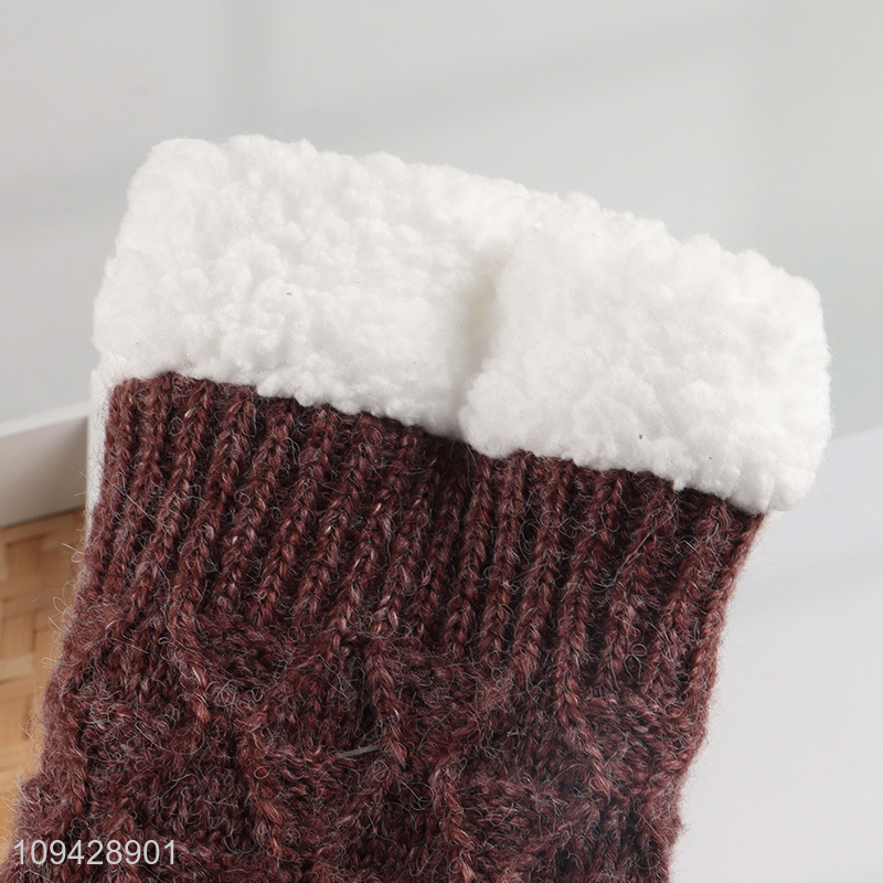 Low price non-slip home slipper socks for winter