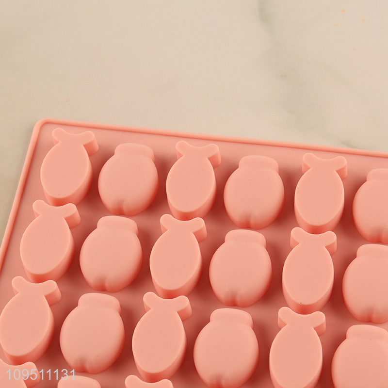 Hot selling home kitchen silicone candy mold for baking